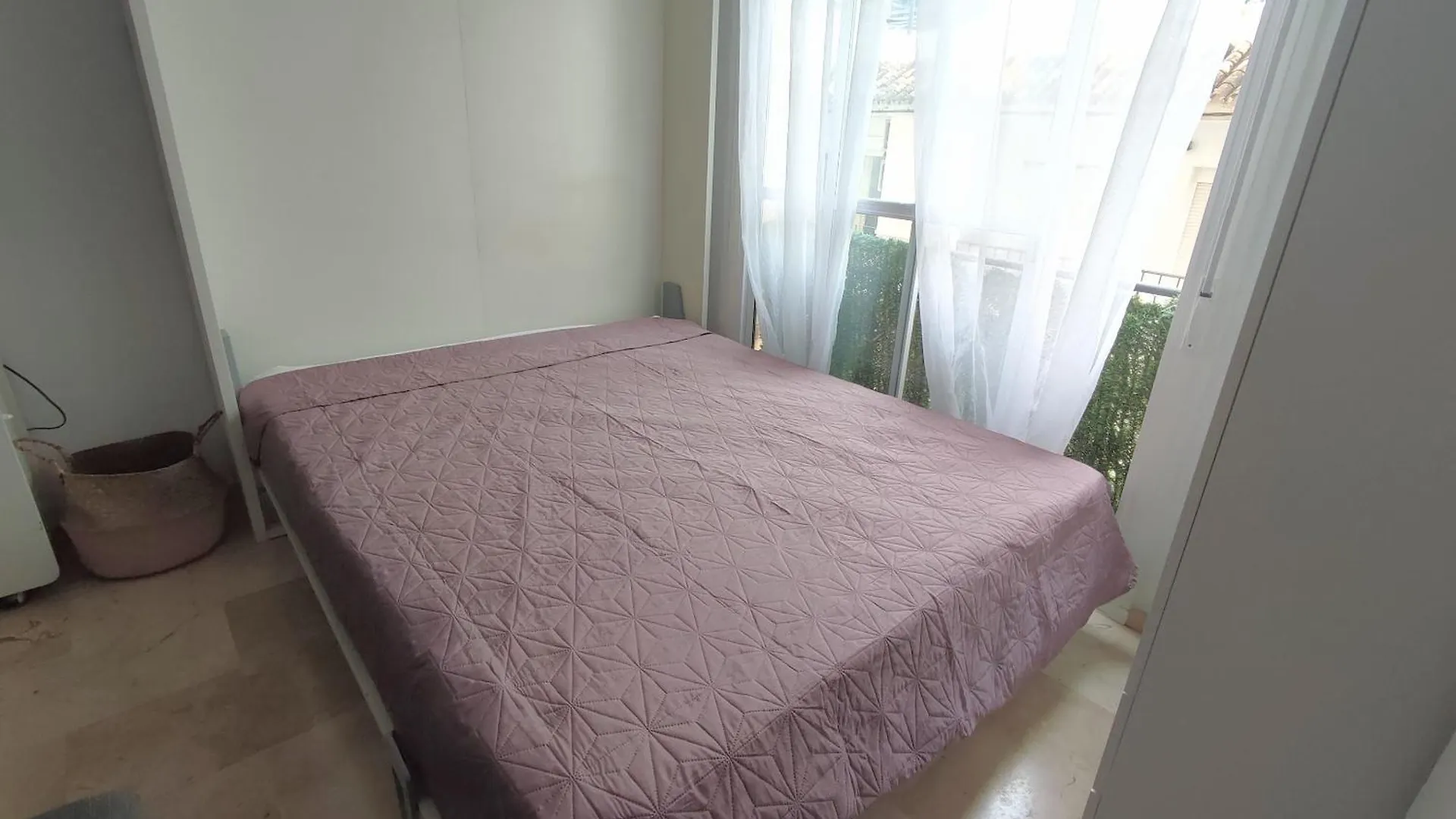 Estudio Playa Estepona 0*,  Spain